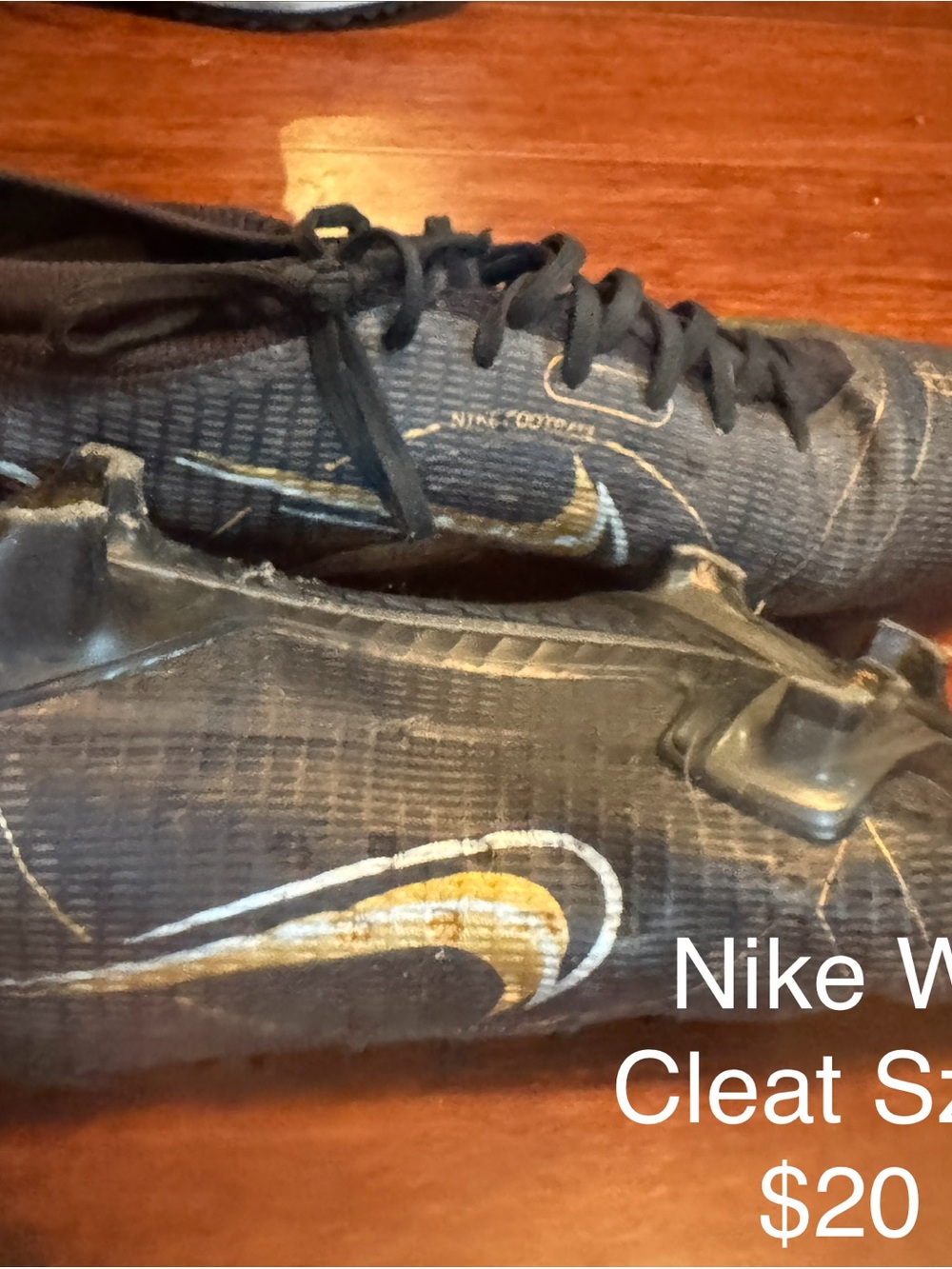 Nike Men’s Black and Gold Athletic Soccer Cleats